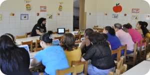 Las docentes recibieron un taller sobre el sistema de operación Canaima GNU/Linux
