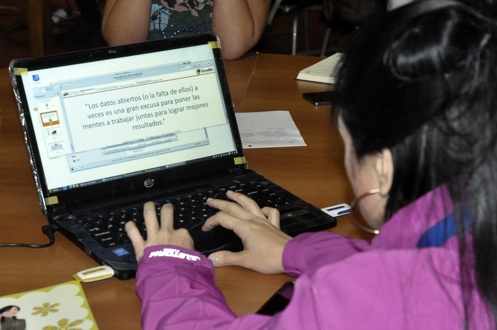 Instituciones Públicas participan en primeras mesas de trabajo del Proyecto de Datos Abiertos 